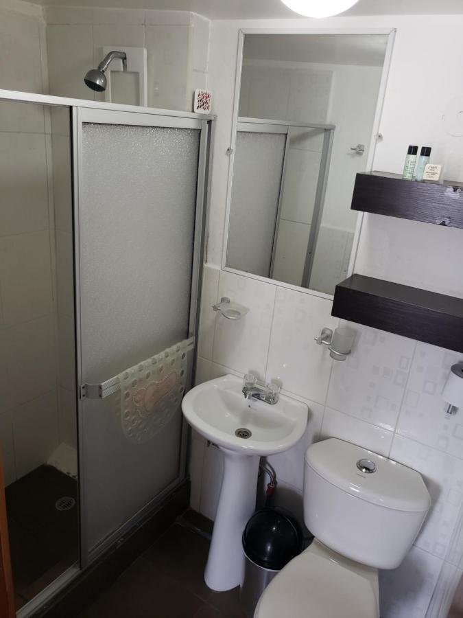 Hostal Capri Quito Bagian luar foto