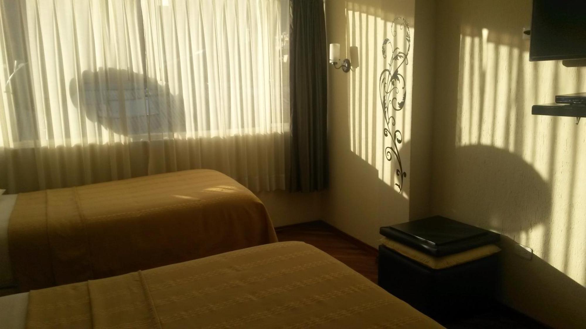 Hostal Capri Quito Ruang foto