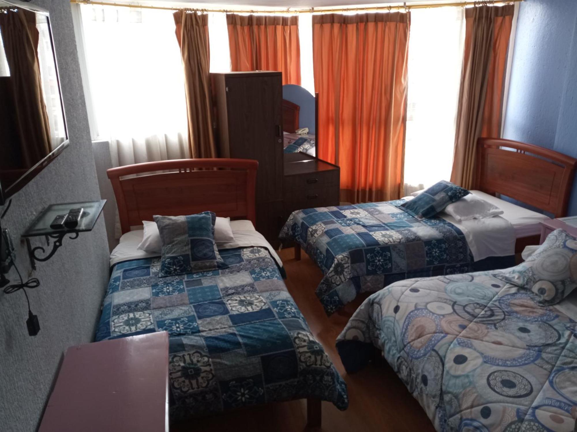 Hostal Capri Quito Bagian luar foto