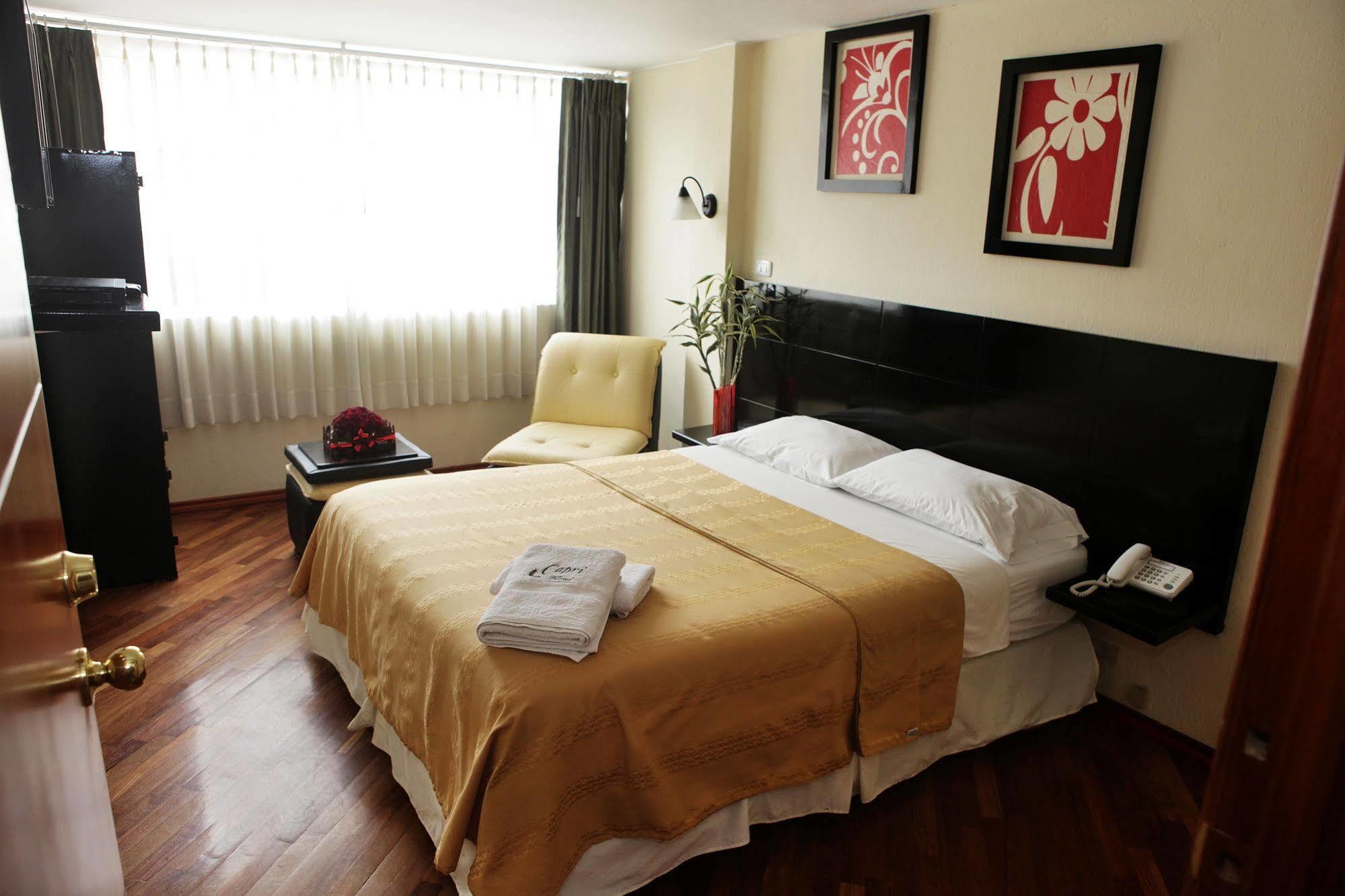 Hostal Capri Quito Bagian luar foto